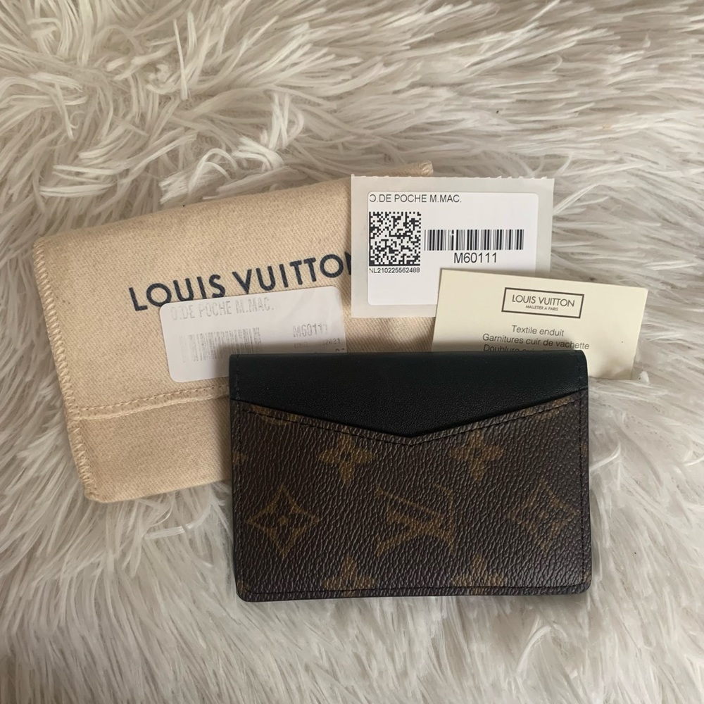 LV Pocket Organizer